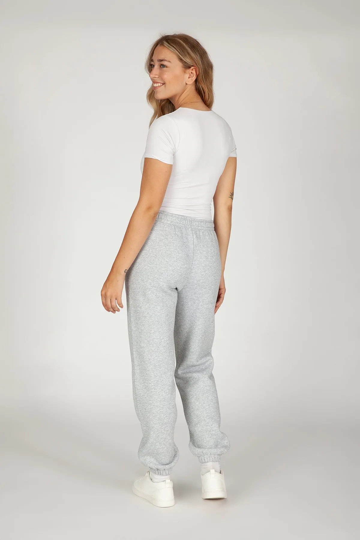 Nova premium fleece relaxed joggers in Classic Grey