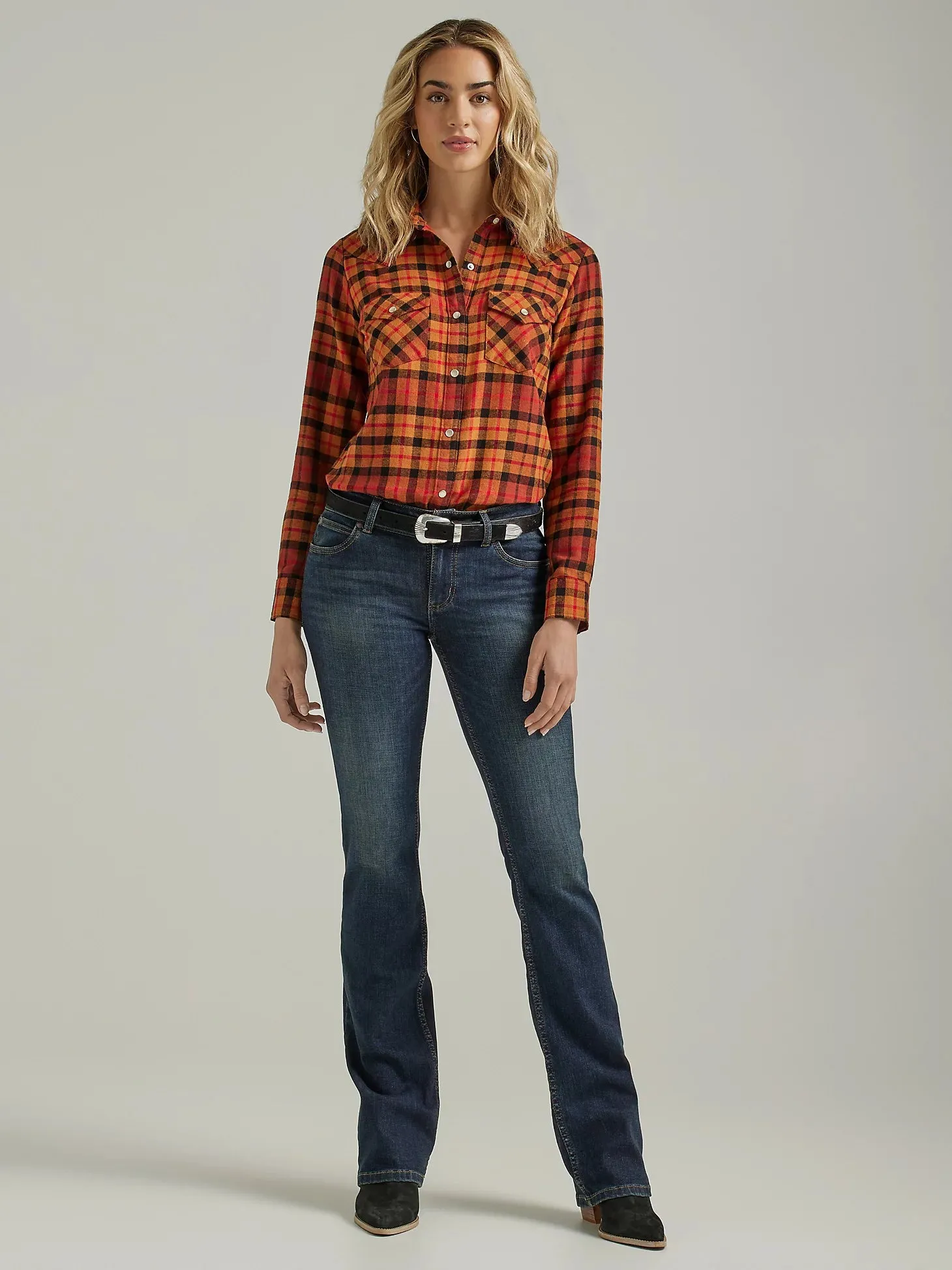 Wrangler Women's Long Sleeve Plaid Flannel Western Snap Shirt in Adobe