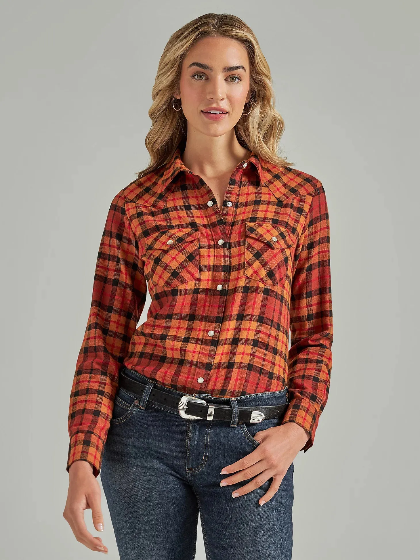 Wrangler Women's Long Sleeve Plaid Flannel Western Snap Shirt in Adobe
